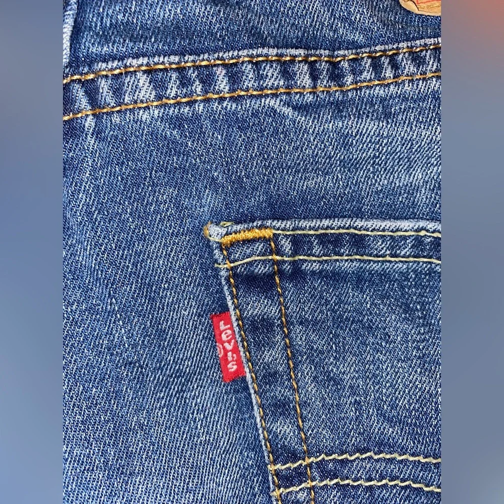 Levi’s - Picture 5 of 7